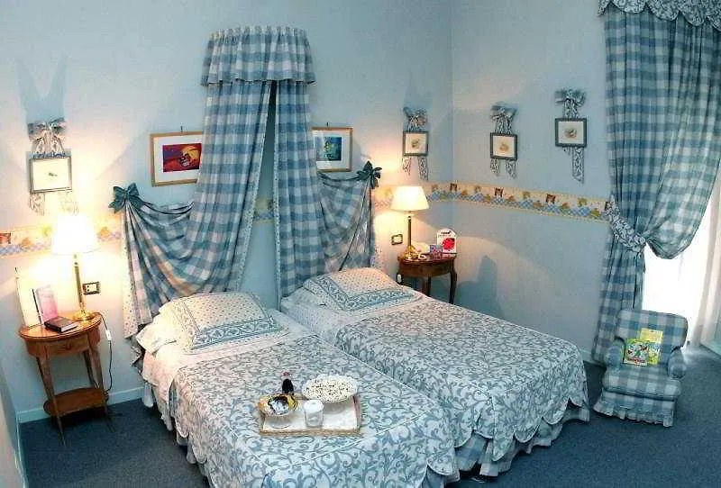 Palace Hotel Bari 4*,  Italia
