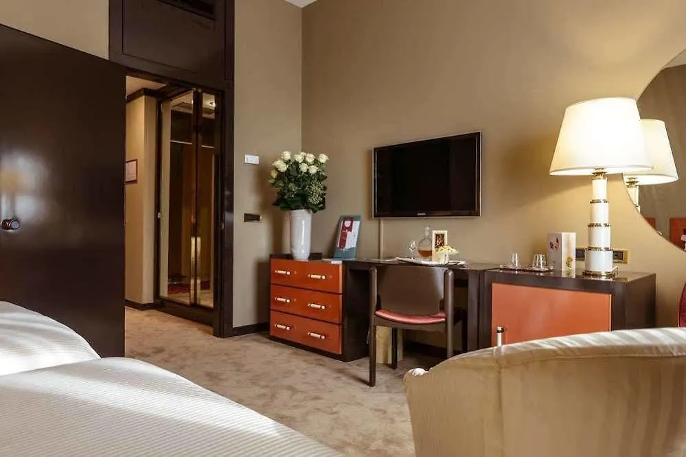 Moevenpick Hotel Bari 4*,  Italy