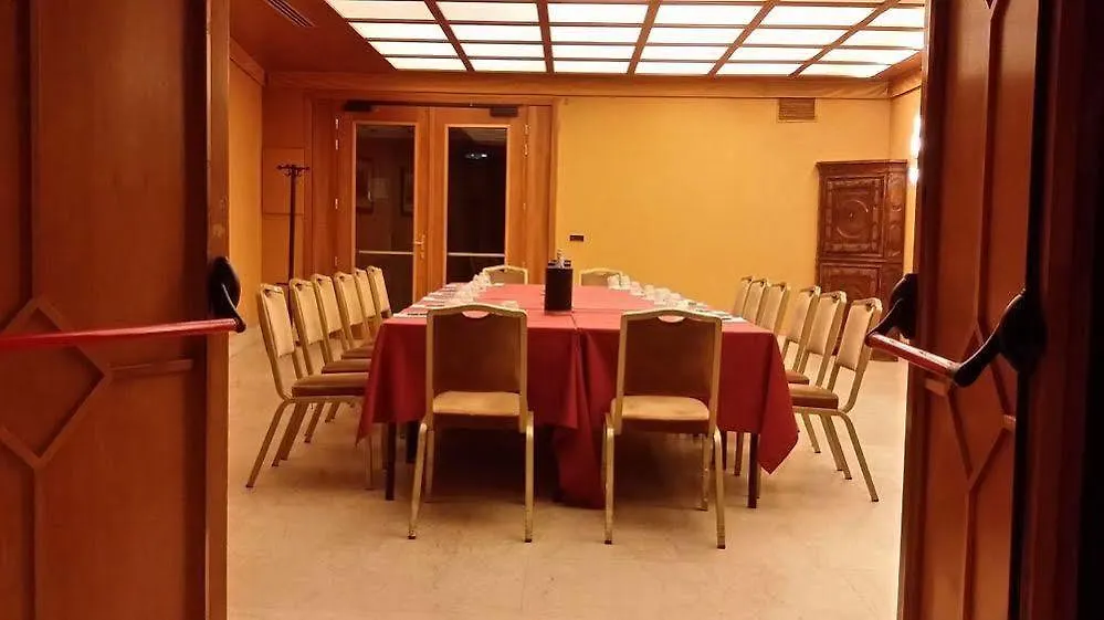 Moevenpick Hotel Bari