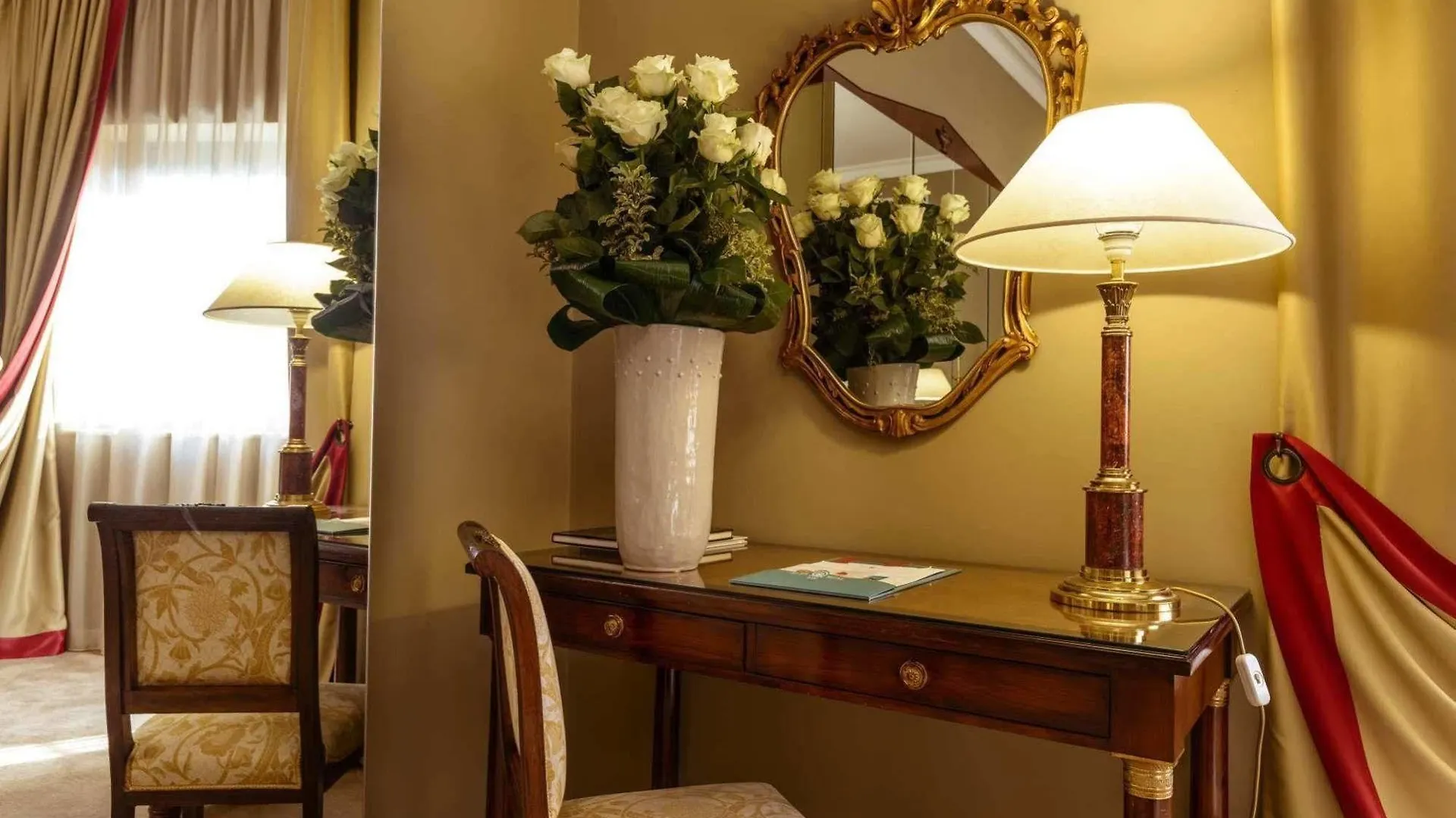 Palace Hotel Bari 4*,
