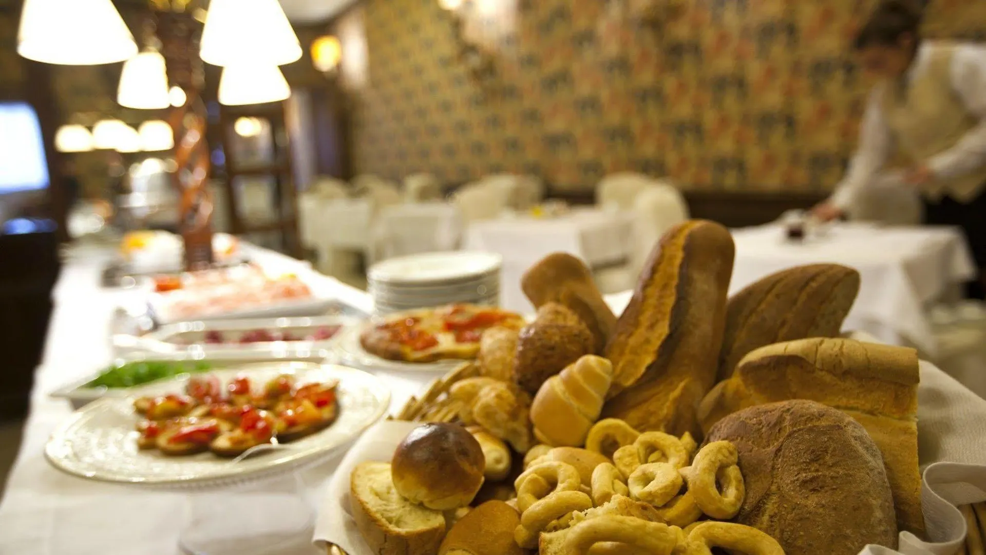 Moevenpick Hotel Bari 4*,